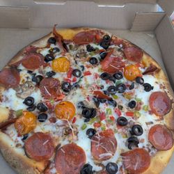 H2O at Thunder Valley Pool - Farmer's pizza at the pool add pepperoni