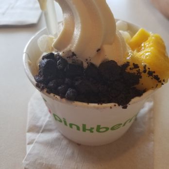 Pinkberry - Medium Mango frozen yogurt with fresh mangoes, mochi and brownie bites - Ice Cream & Frozen Yogurt Near Me - Elk Grove, California Pinkberry - Medium Mango frozen yogurt with fresh mangoes, mochi and brownie bites - Ice Cream & Frozen Yogurt Near Me - Elk Grove, California