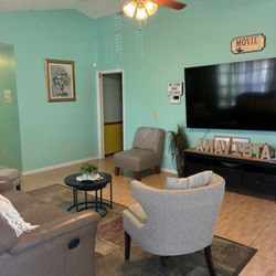 Anavista Assisted Living - Living room