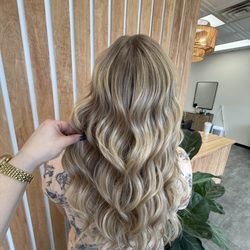 HVN Wooster - Color freshen up. beautiful curls.