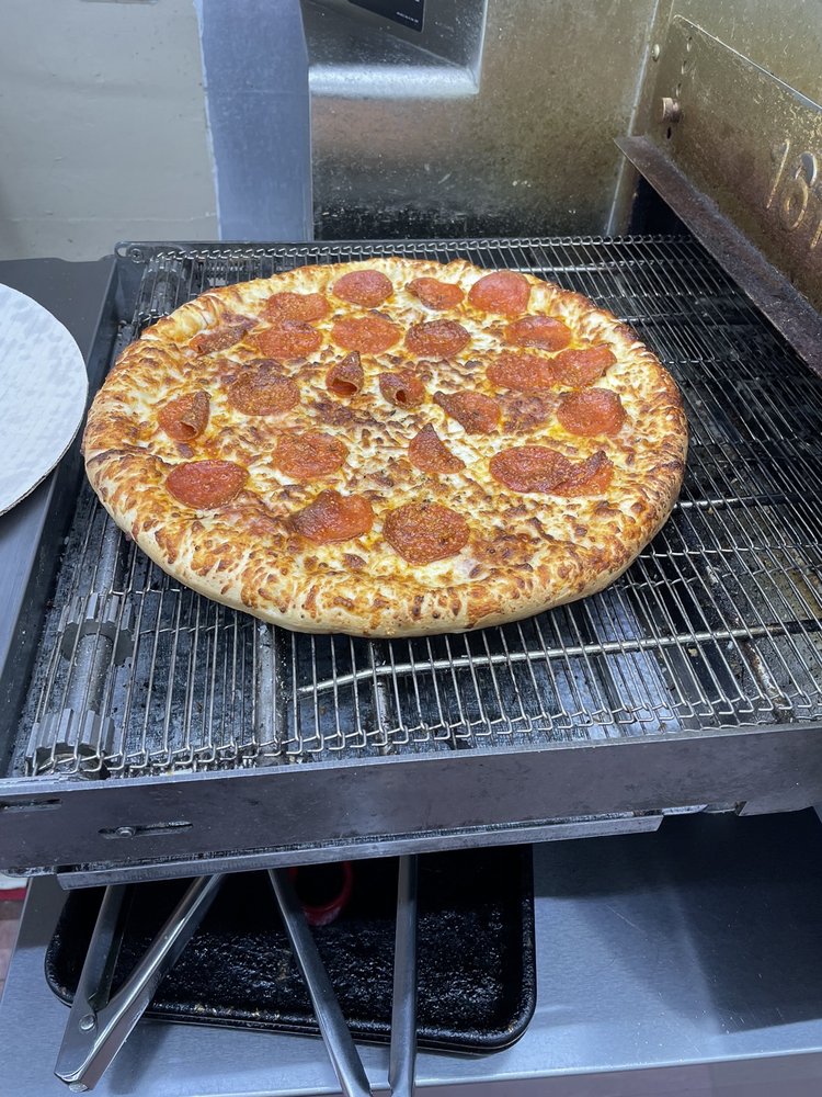 Taylor's Convenience Store & Deli Logo