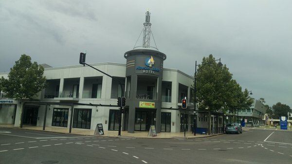 Mawson Lakes Hotel by null