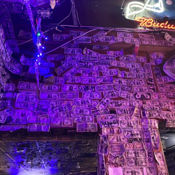 ET's Classy Lounge - a wall covered in money - Dive Bars Near Me - Temecula, California ET's Classy Lounge - a wall covered in money - Dive Bars Near Me - Temecula, California