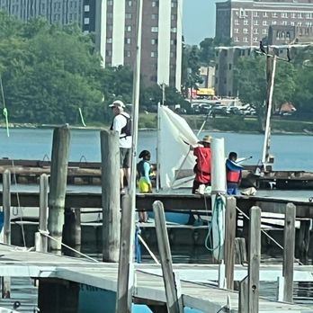 Belle Isle Park - Sailing Class for Young Detroiter s - Parks Near Me - Detroit, Michigan