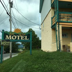 Sun View Motel - Vintage looking sign.