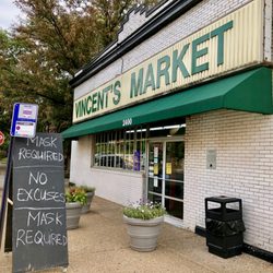 Vincent's 12th Street Market - Storefront.