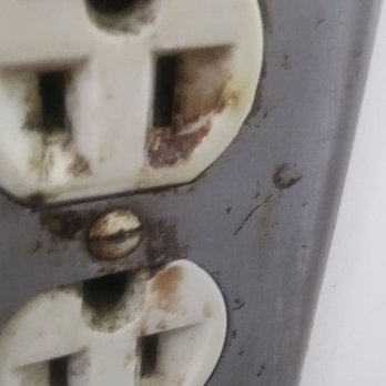 Andy's Restaurants - a dirty electrical outlet - Barbeque Near Me - Arkadelphia, Arkansas Andy's Restaurants - a dirty electrical outlet - Barbeque Near Me - Arkadelphia, Arkansas