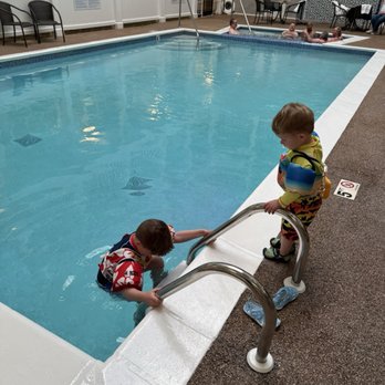 Lake View Hotel - Pool - Hotels Near Me - Mackinac Island, Michigan