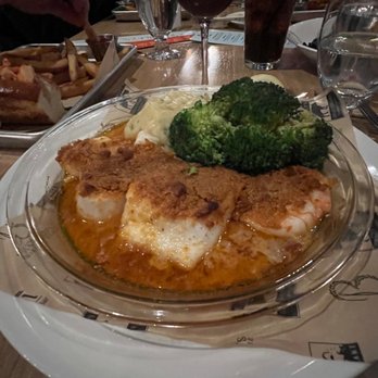 Surf Restaurant - Seafood Near Me - Woburn, Massachusetts