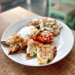 Cha Cha's Latin Kitchen - Nachos (chicken) - yum!