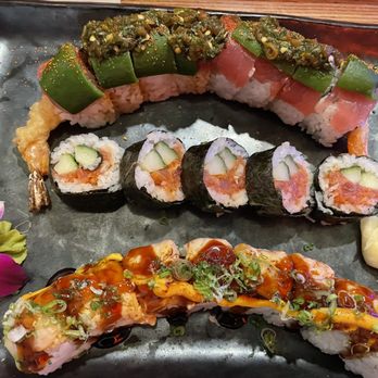 Blue Sushi Sake Grill - San Marcos (top), Spicy Tuna, and Lion King - Sushi Bars Near Me - Chicago, Illinois