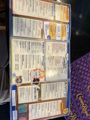 Pluckers Wing Bar by null