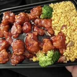 Win Loung Restaurant - General tso combo