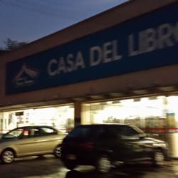 Casa del Libro - Buena para conseguir los libros de texto de los mijitos.