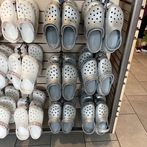 FAMOUS FOOTWEAR NEW YORK NY visual data 5