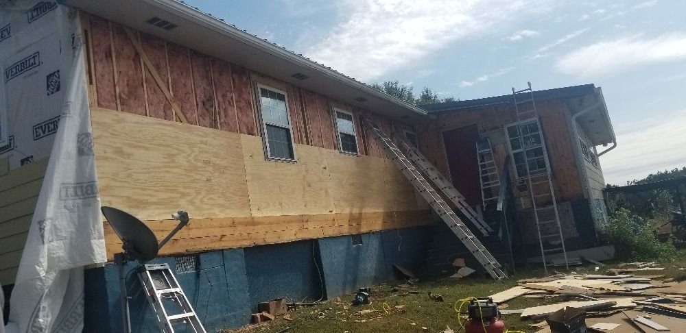 Slide of D & G Roofing and Painting