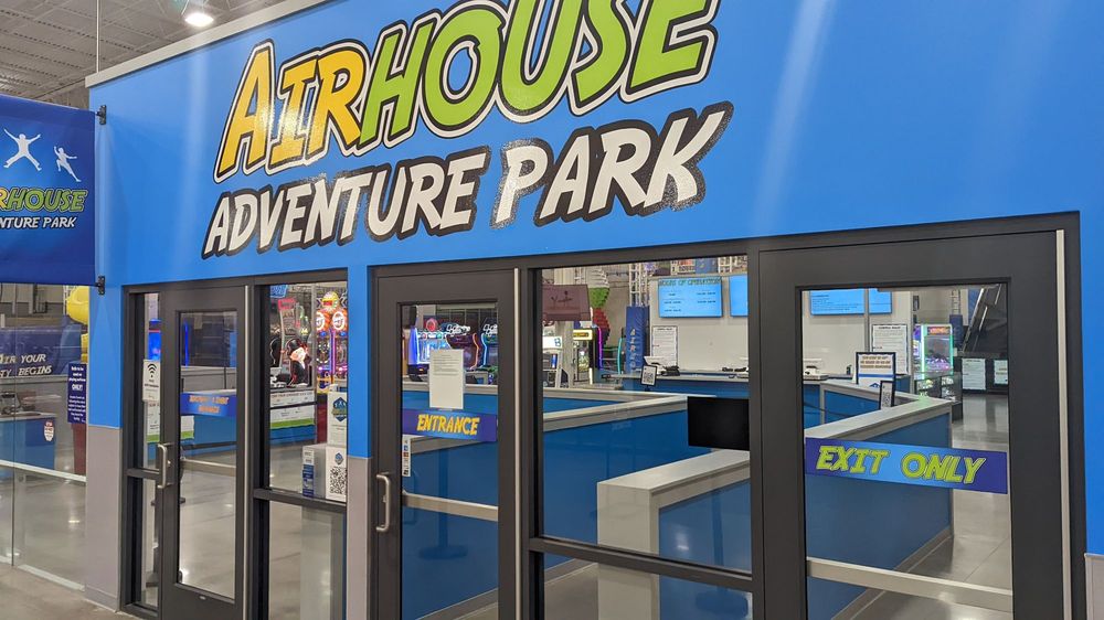 FIELDHOUSE USA 17 Photos 1400 Polaris Pkwy, Columbus, Ohio