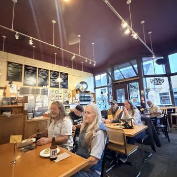 Headlands Coffeehouse - Coffee & Tea Near Me - Fort Bragg, California