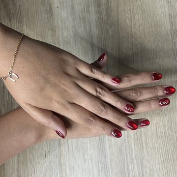 YY Nail Salon - Red cateye with gold accents - Nail Salons Near Me - Walnut, California YY Nail Salon - Red cateye with gold accents - Nail Salons Near Me - Walnut, California