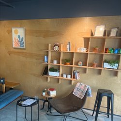 All Friends Speciality Coffee Shop - Minimal interiors