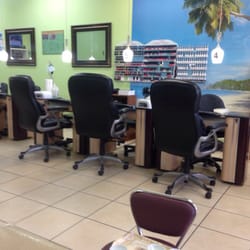 Natural Nails - Manicure area