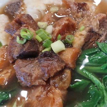 Sam Woo Seafood and BBQ - Beef Brisket with "Won-Ton" with rice noodles - Barbeque Near Me - Cerritos, California Sam Woo Seafood and BBQ - Beef Brisket with "Won-Ton" with rice noodles - Barbeque Near Me - Cerritos, California