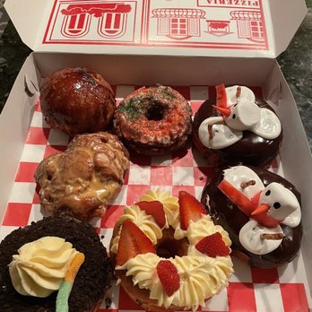 Diablo Doughnuts - Creme Brûlée, Christmas cookie, snowman, apple fritter. ODB and strawberry cheesecake - Donuts Near Me - Baltimore, Maryland Diablo Doughnuts - Creme Brûlée, Christmas cookie, snowman, apple fritter. ODB and strawberry cheesecake - Donuts Near Me - Baltimore, Maryland