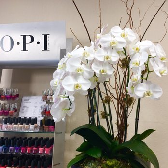 Vogue Nails - Fresh colors, fresh flowers - Nail Salons Near Me - San Jose, California