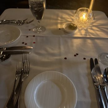 Chatham's Place Restaurant - Table - Desserts Near Me - Orlando, Florida