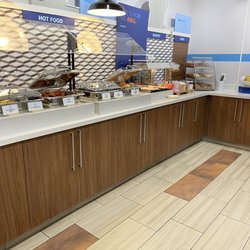 Holiday Inn Express & Suites West Plains Southwest - Breakfast food area