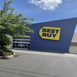 Best Buy Trumbull