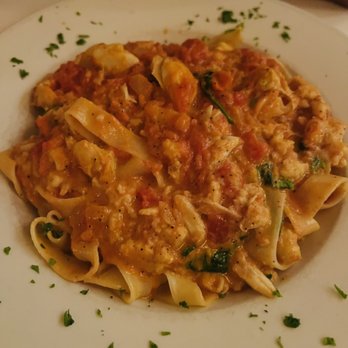 La Scala - Fettuccine Samantha - Italian Near Me - Baltimore, Maryland