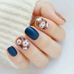 Hollywood Nails - Find out more by searching for Nail Salon Name Official Website: https://vnailpro.com/hollywoodnails_northfield/