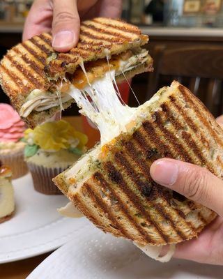 The Flower Cake Café by null