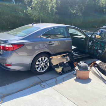 Glass 4 America - All bits and pieces vacuumed - Auto Glass Services Near Me Glass 4 America - All bits and pieces vacuumed - Auto Glass Services Near Me