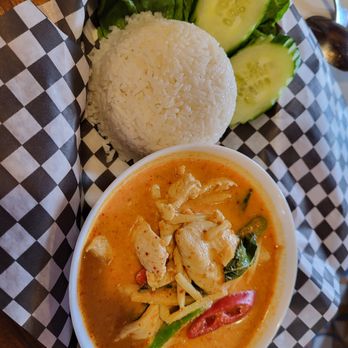 Thay Bar Thai Food - Red Curry - Thai Near Me - Toronto, Ontario Thay Bar Thai Food - Red Curry - Thai Near Me - Toronto, Ontario
