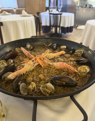 Can Solé good paella by null