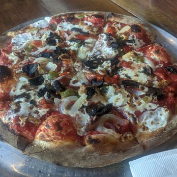 Screaming Banshee Pizza - My veggie pizza - Pizza Near Me - Bisbee, Arizona