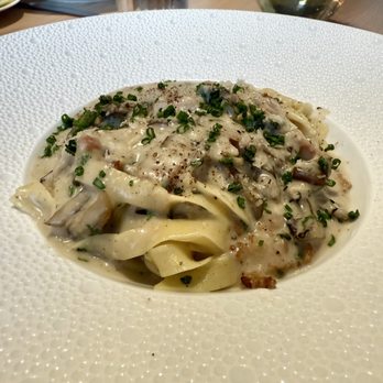 Lex Yard - Mushroom Tagliatelle - New American Near Me - New York, New York