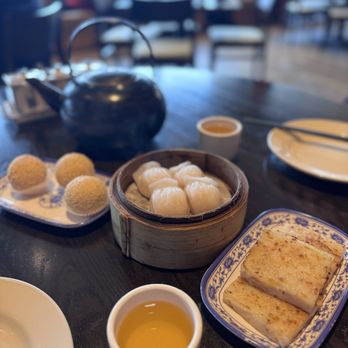 Han Palace - Sesame balls, har gow, and turnip cake - would not recommend any of these - Dim Sum Near Me - McLean, Virginia Han Palace - Sesame balls, har gow, and turnip cake - would not recommend any of these - Dim Sum Near Me - McLean, Virginia