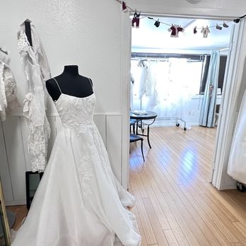 Masako Bridal - Bridal Near Me - Honolulu, Hawaii