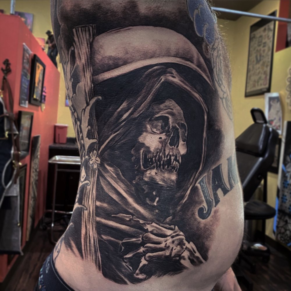 LOCK, STOCK & BARREL TATTOOS Updated August 2024 72 Photos & 14