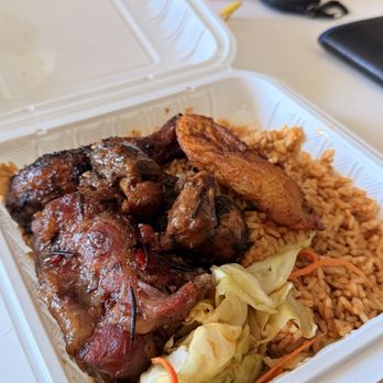 Enchanted By Aloha - Jollof Rice + Oxtail + Jerk Chicken (a little plantain too!) - Food Trucks Near Me Enchanted By Aloha - Jollof Rice + Oxtail + Jerk Chicken (a little plantain too!) - Food Trucks Near Me