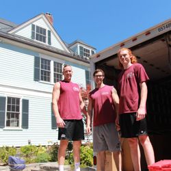 Gentle Giant Moving Company - Boston Summer Crew