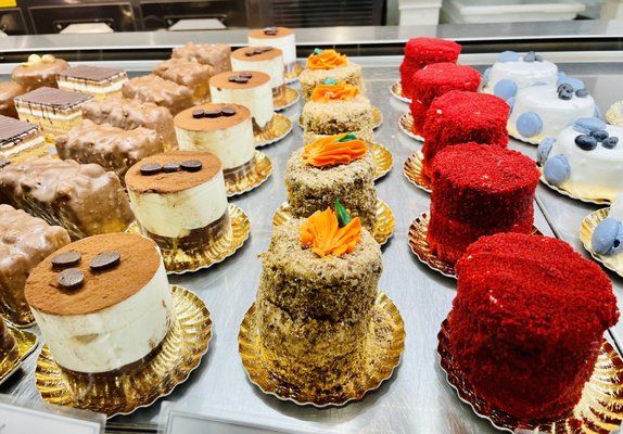 Charlotte Patisserie by null