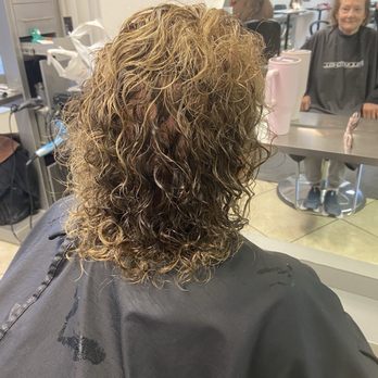 Bit of Heaven - My hair after it's been shampooed - Hair Salons Near Me - Kingman, Arizona Bit of Heaven - My hair after it's been shampooed - Hair Salons Near Me - Kingman, Arizona