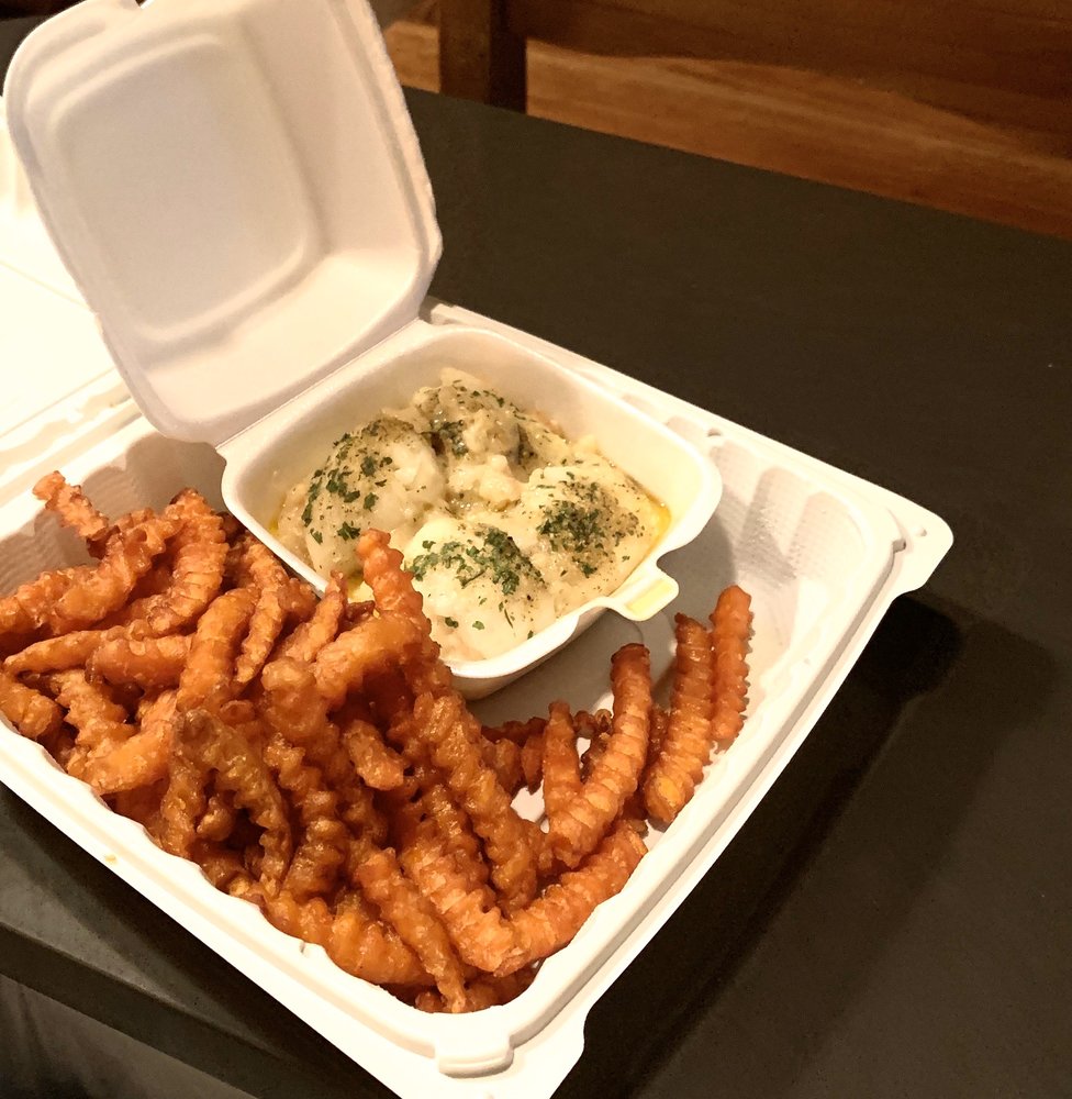 Lemony [Flounder Is Tasty. & Nice They Use Lump Crab In Their Stuffing