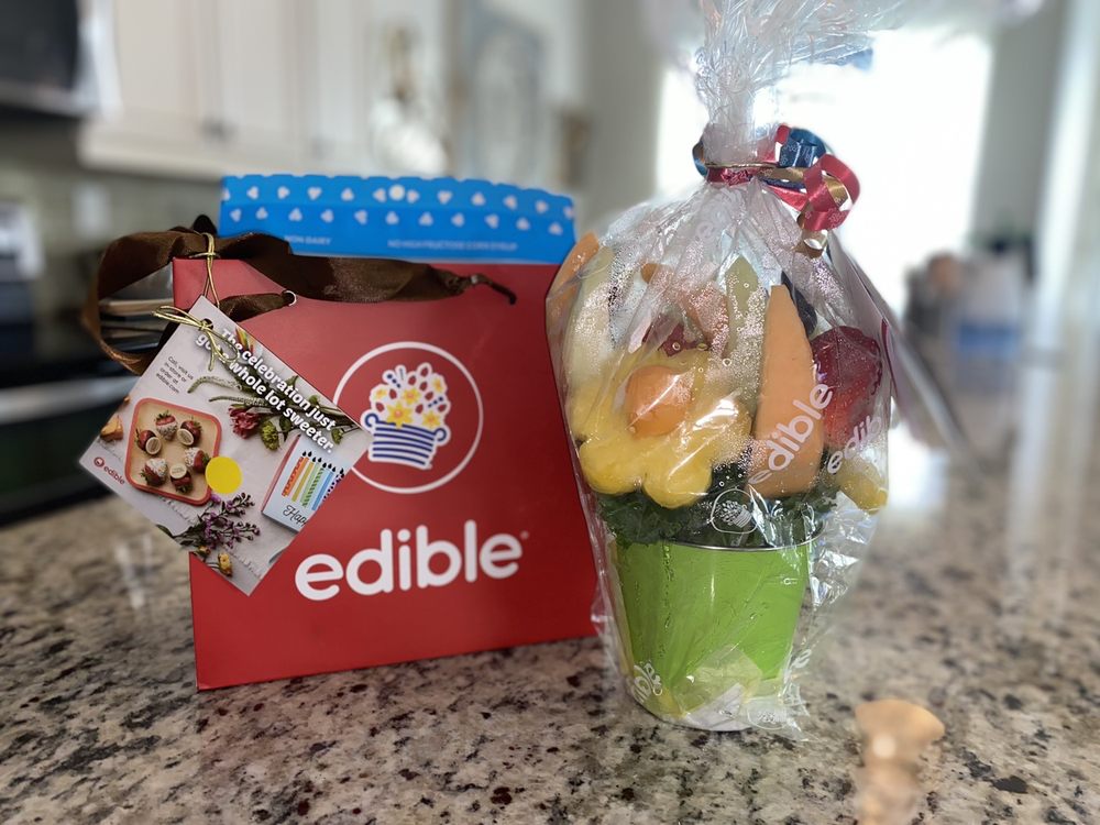 EDIBLE ARRANGEMENTS Updated September 2024 19 Photos & 22 Reviews