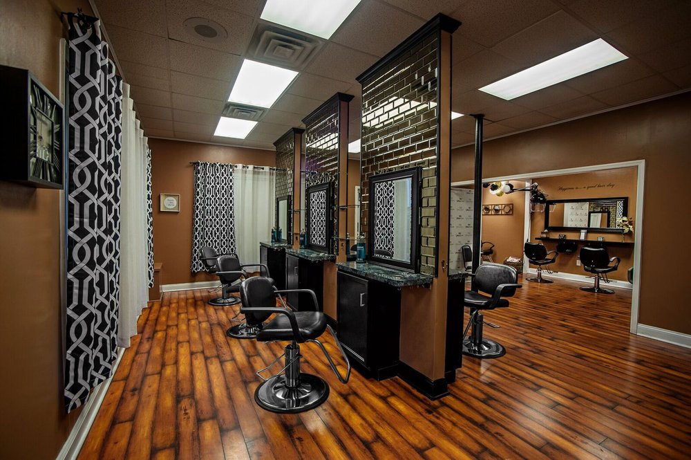 Mirror Mirror Hair and Skin Studio Image
