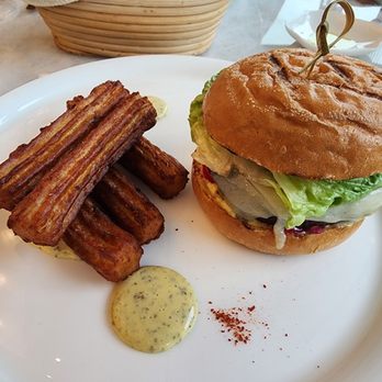 Le Jardinier - Wagyu Beef Burger, Gruyere Cheese, Pommes Dauphines, Truffle Aioli - French Near Me - Houston, Texas Le Jardinier - Wagyu Beef Burger, Gruyere Cheese, Pommes Dauphines, Truffle Aioli - French Near Me - Houston, Texas